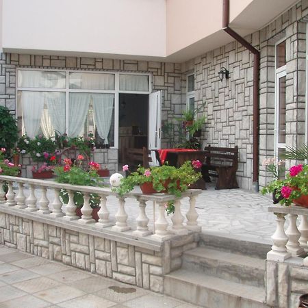 Mania Guest House Kalofer Εξωτερικό φωτογραφία