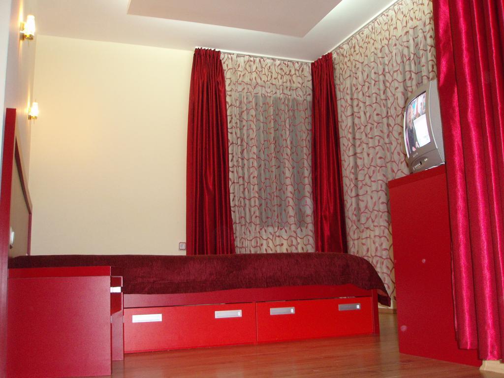 Mania Guest House Kalofer Δωμάτιο φωτογραφία