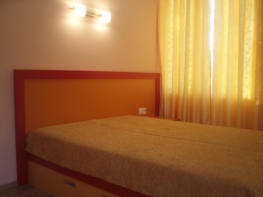 Mania Guest House Kalofer Δωμάτιο φωτογραφία